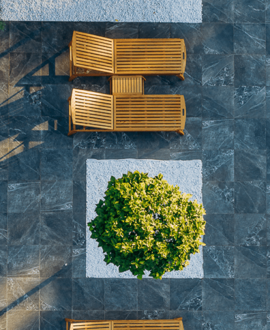 Меблі для басейну та пляжу