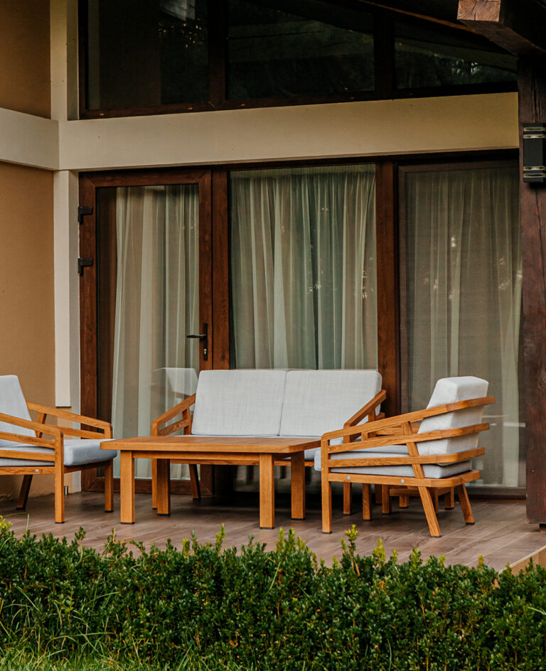 Меблі для балкона та тераси